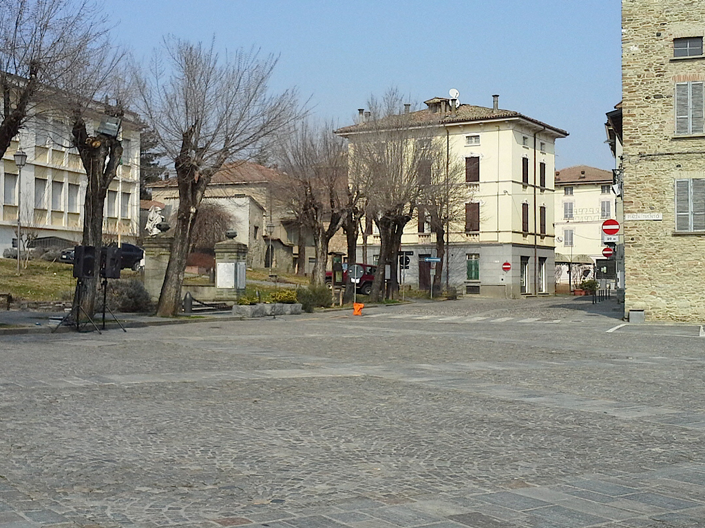 Travo: Piazza Trento